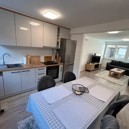 Felicita Apartment *